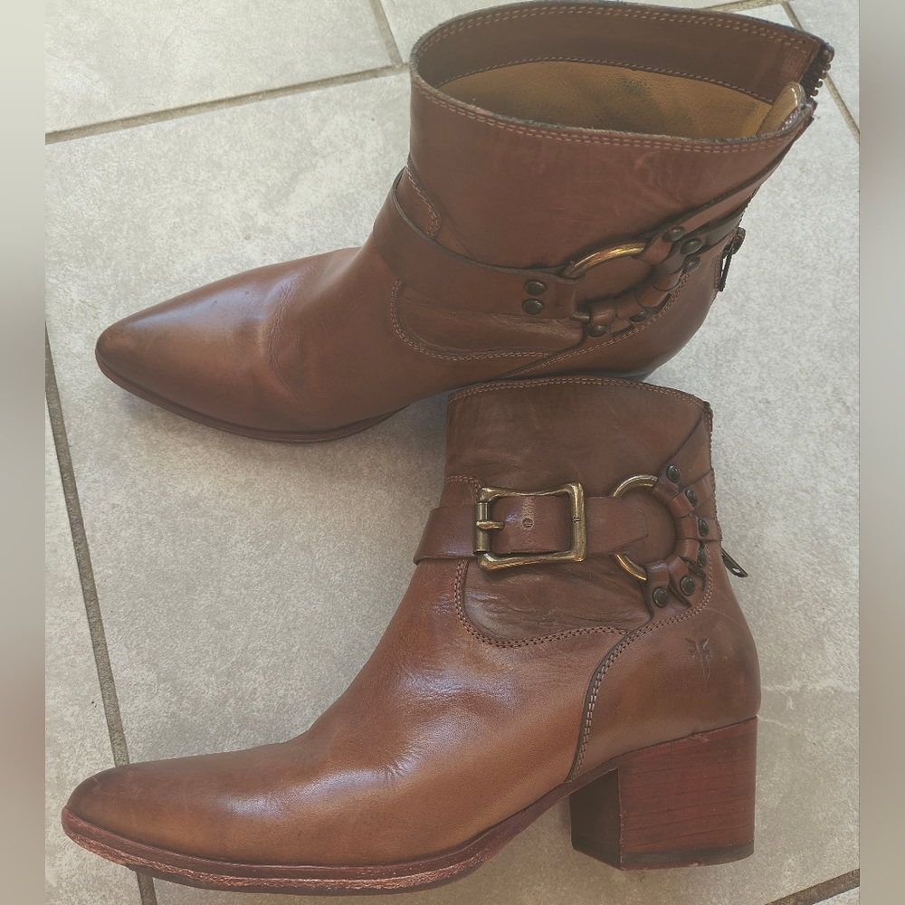 FRYE Zoe Ring Cognac Brown Leather Harness Boots Women's 7 - Picture 5 of 11